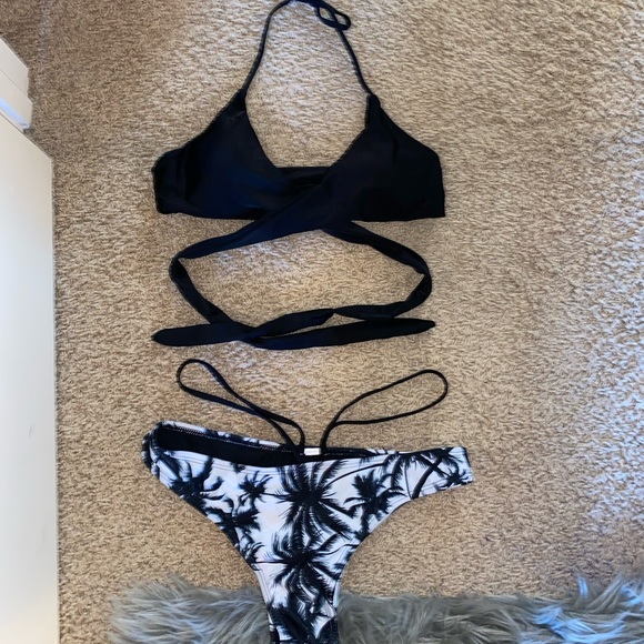 S/M bikini set - Picture 1 of 1